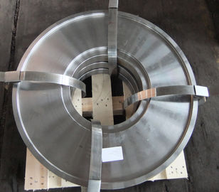 Galvanoplastie 1.4057 Anneaux en acier forgé de guide de turbine de 5000 mm